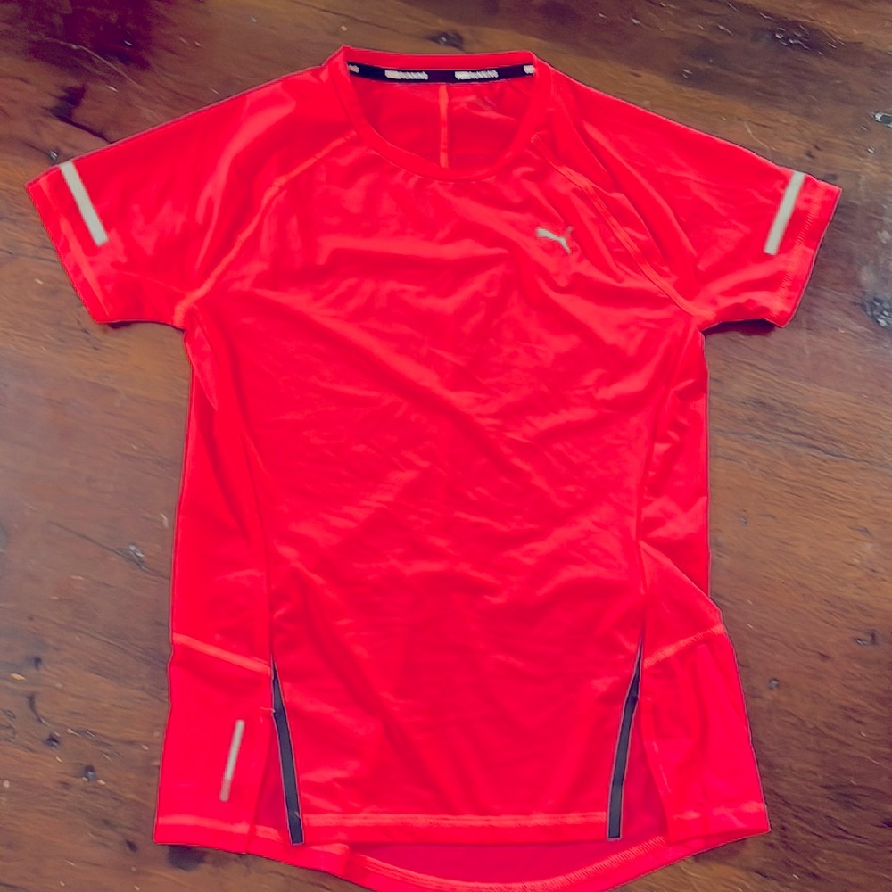 Women’s new running shirt